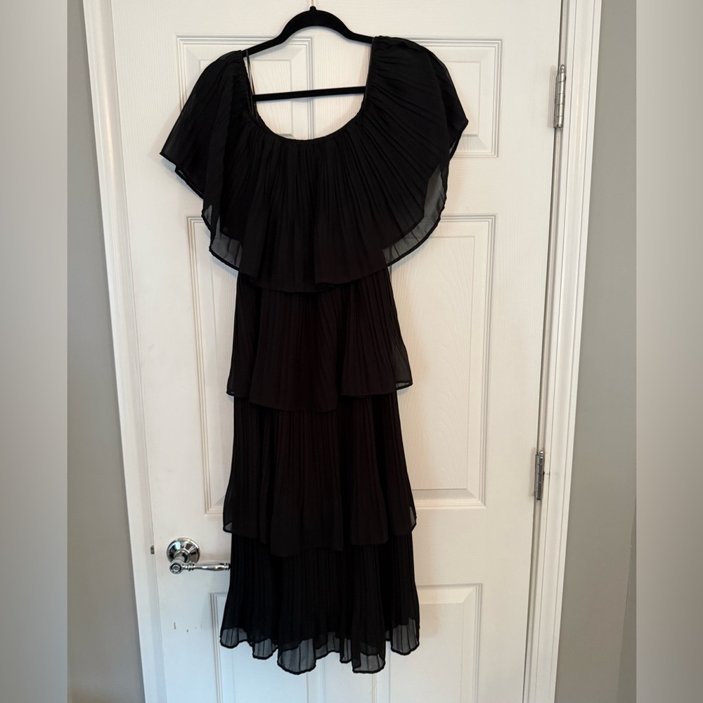 Vici Elegant Black Tiered Off The Shoulder Dress